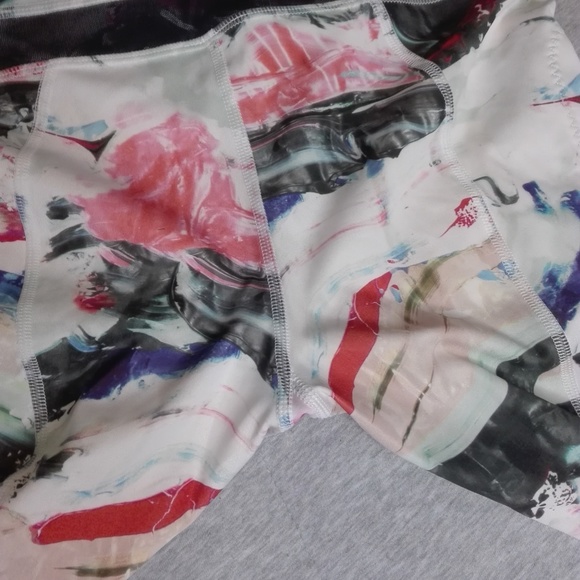 !!! 20$ ADD ON !!! lululemon leggings size 4 - Picture 3 of 9